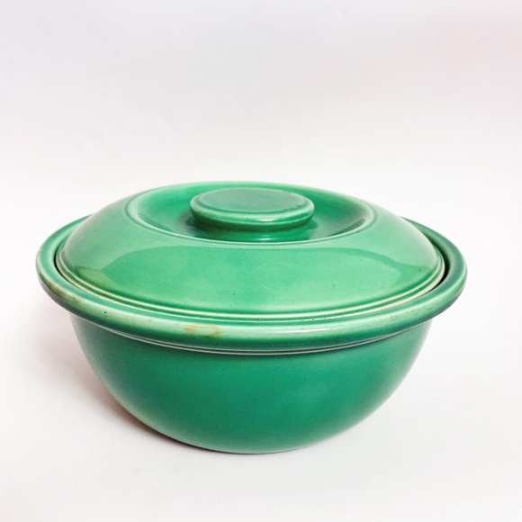 Vintage Fiesta Green Kraft Covered Casserole Bowl - Picture 1 of 14
